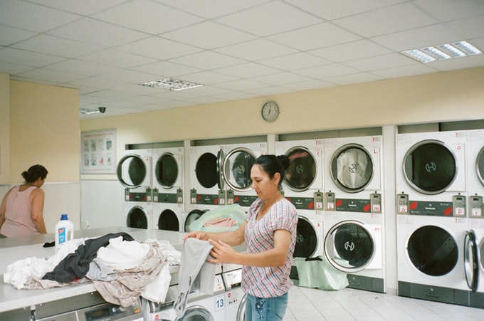 洗濯機vsコインランドリー～一人暮らしならどっち？